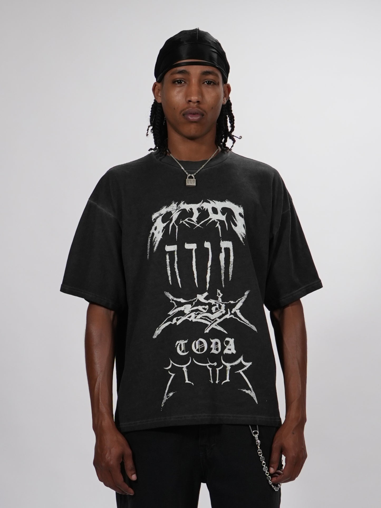GRAFFITI-LOGOS OVERSIZED T-SHIRT