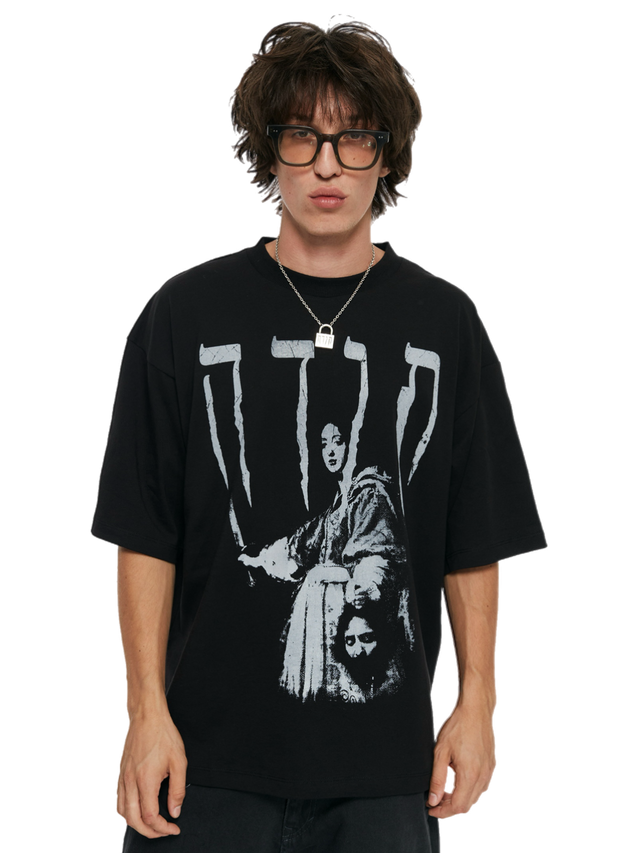 FEMME FATALE OVERSIZED T-SHIRT