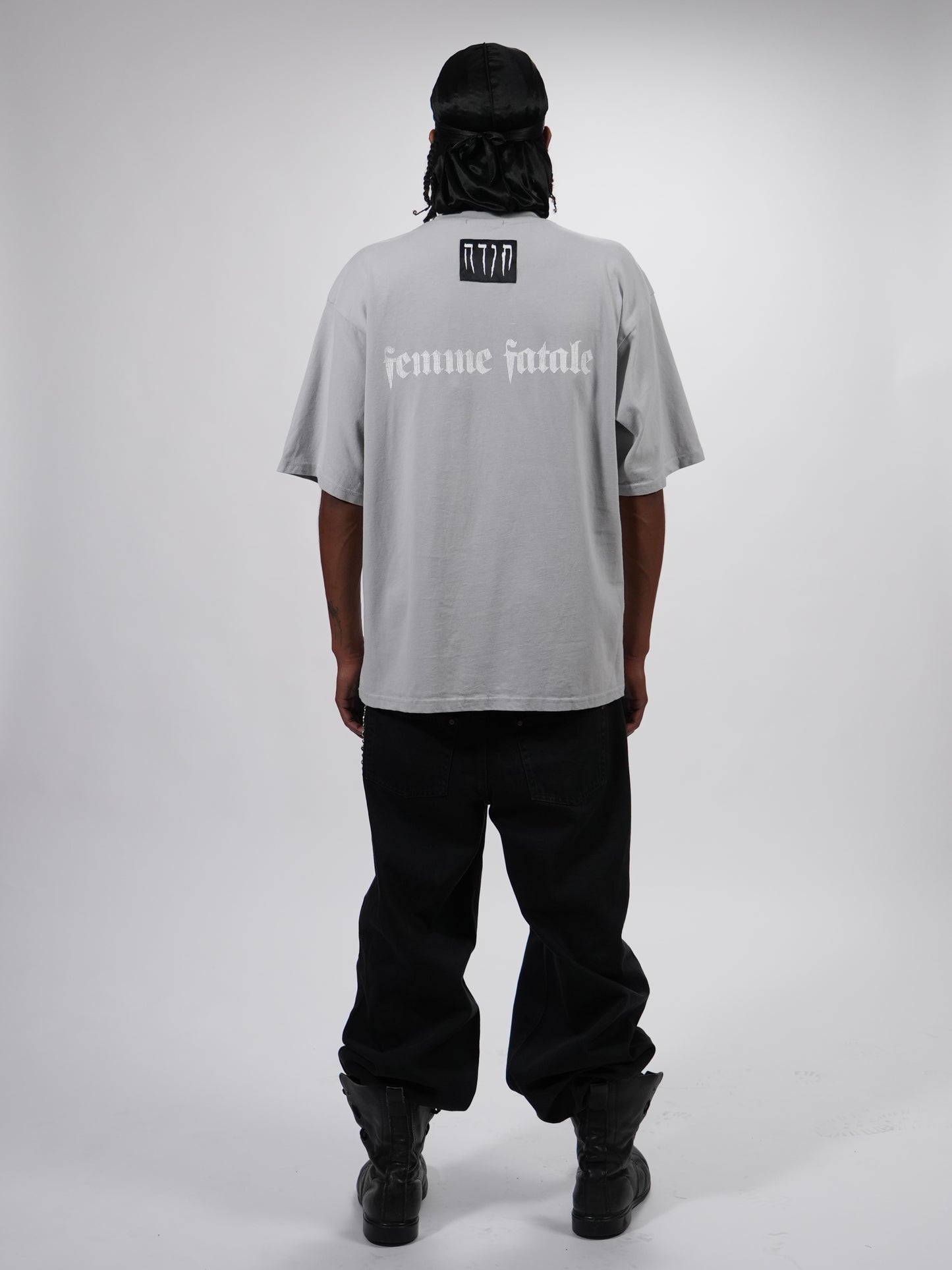 FEMME FATALE OVERSIZED T-SHIRT