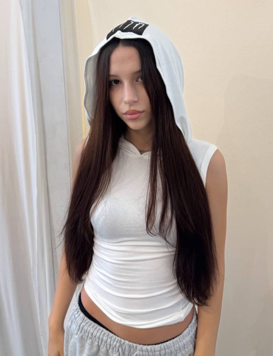 HOODED SLEEVE-LESS WHITE TOP