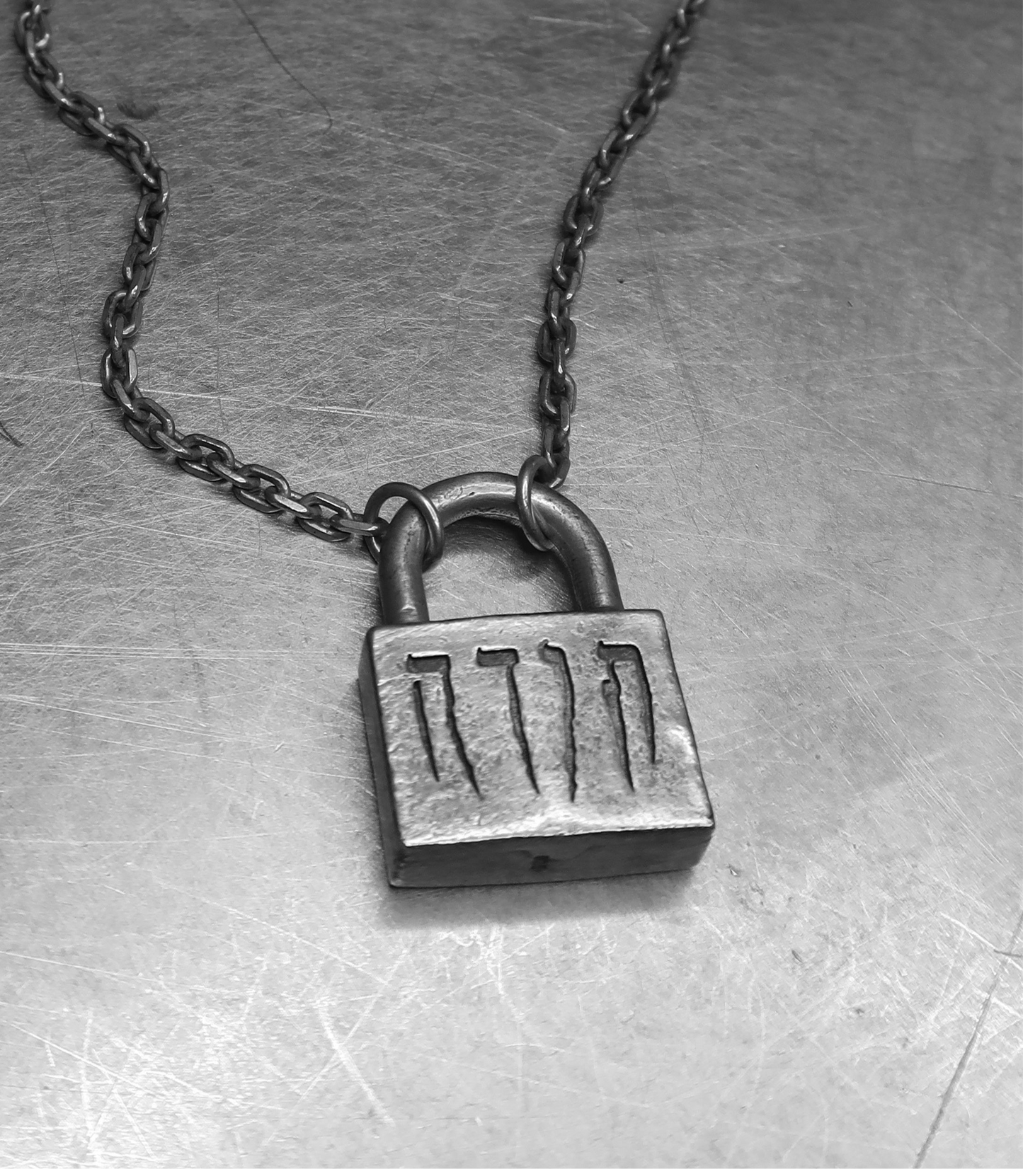 STERLING SILVER TODA LOCK CHAIN