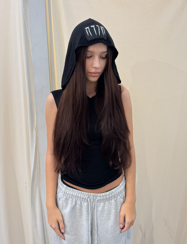 HOODED SLEEVE-LESS BLACK TOP