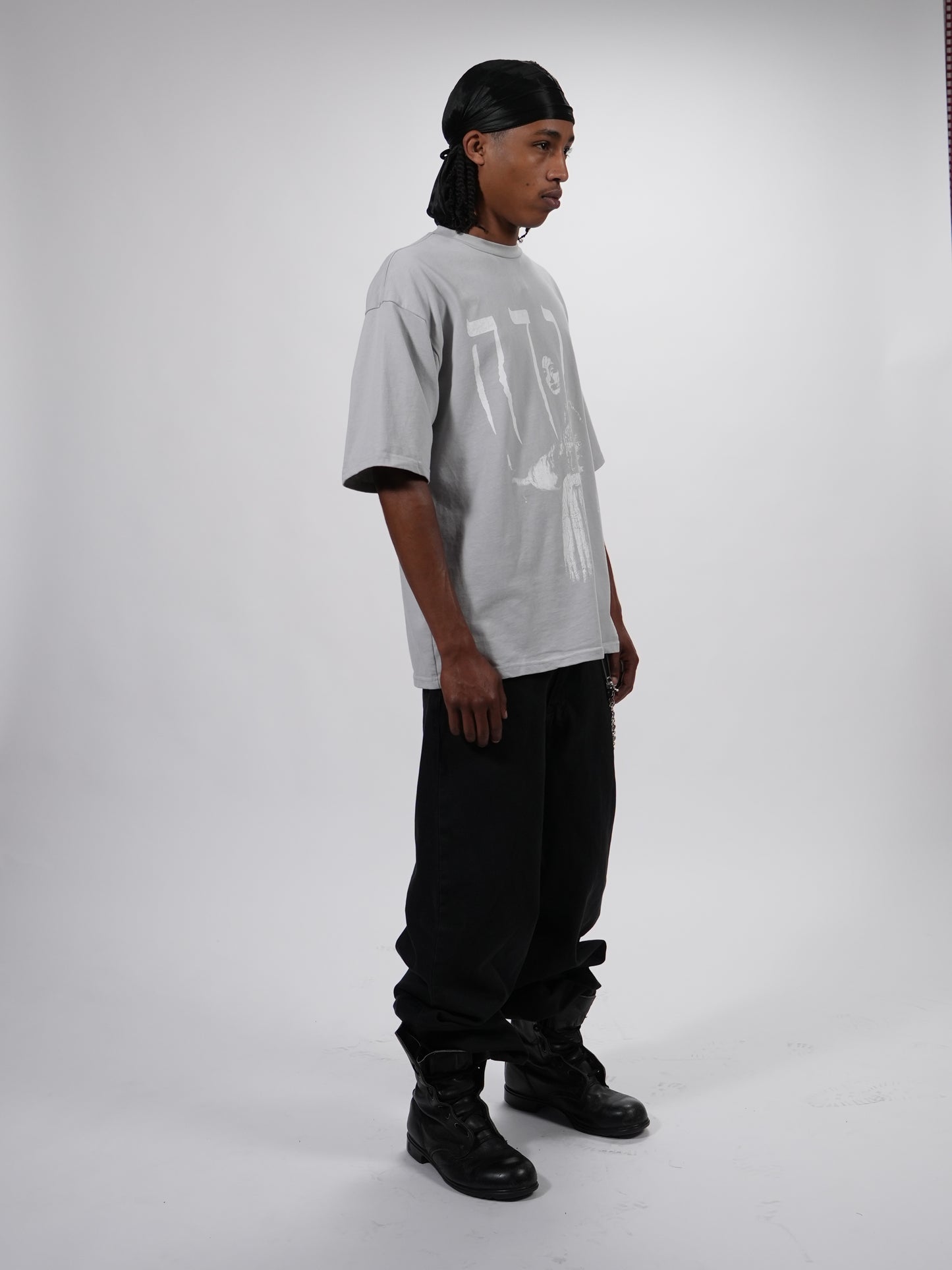 FEMME FATALE OVERSIZED T-SHIRT